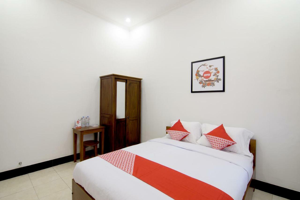 Oyo 931 Dara Dewi Homestay Джок'якарта Екстер'єр фото